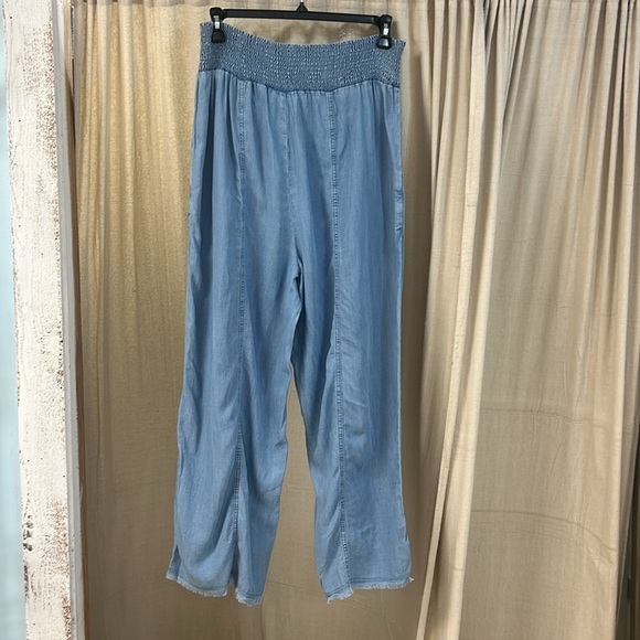 NWT Light Blue Chambray Wide Leg Pants - Very J - Picture 2 of 5